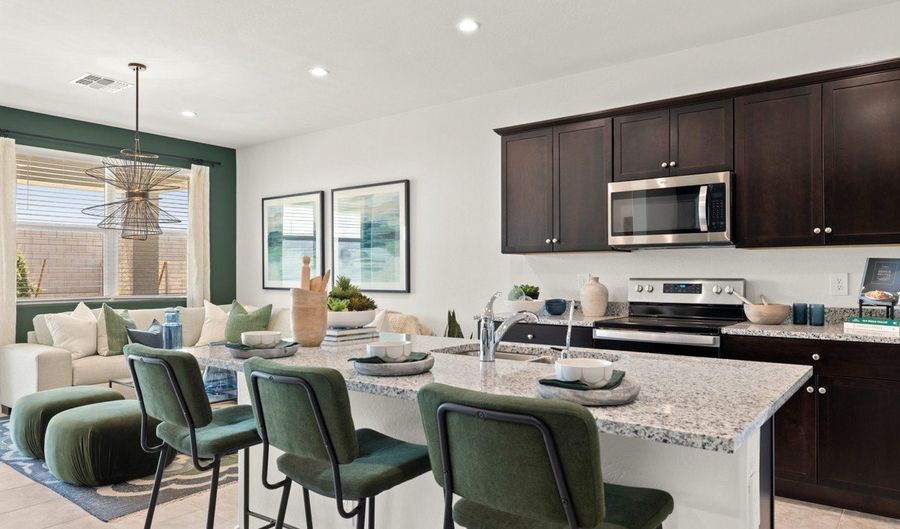2067 W SHERIDAN Ave, Apache Junction, AZ 85120 - 3 Beds, 2 Bath