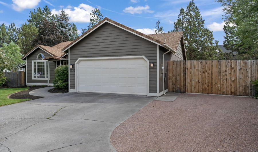1730 SE Virginia Rd, Bend, OR 97702 - 3 Beds, 2 Bath