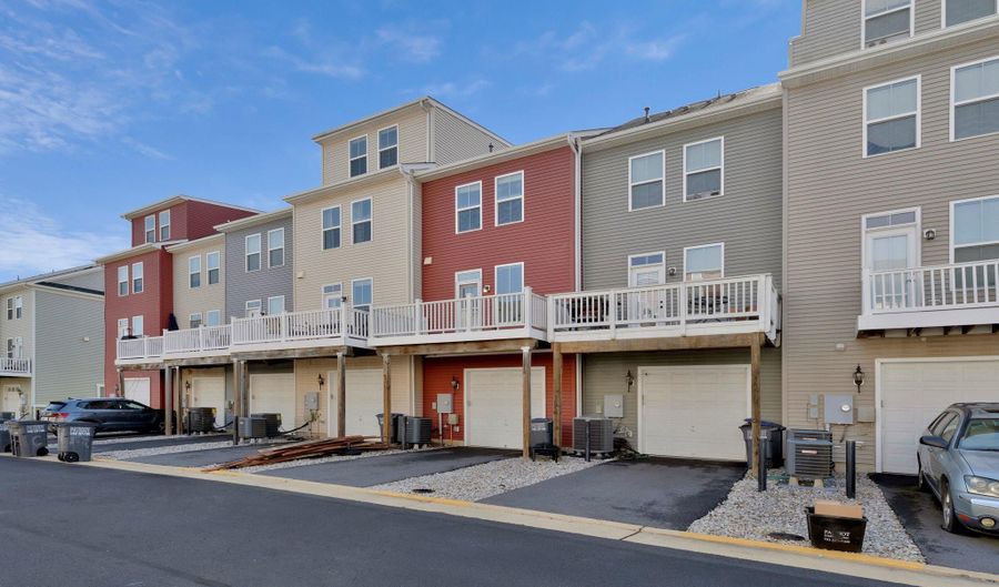 24977 COATS Sq, Aldie, VA 20105 - 3 Beds, 3 Bath