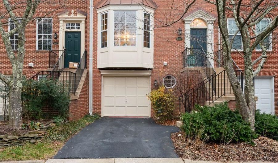 6169 WINDHAM HILL Run, Alexandria, VA 22315 - 3 Beds, 4 Bath