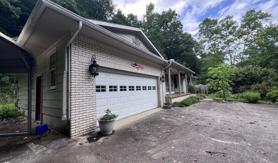 435 Simms Fork Rd, Arjay, KY 40902 - 3 Beds, 2 Bath