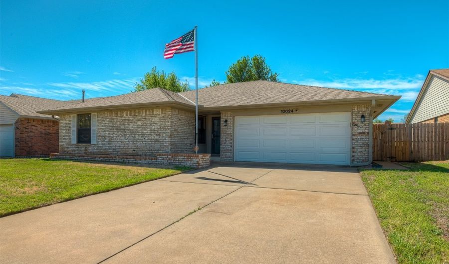 10024 Fairfax Ter, Yukon, OK 73099 - 3 Beds, 2 Bath