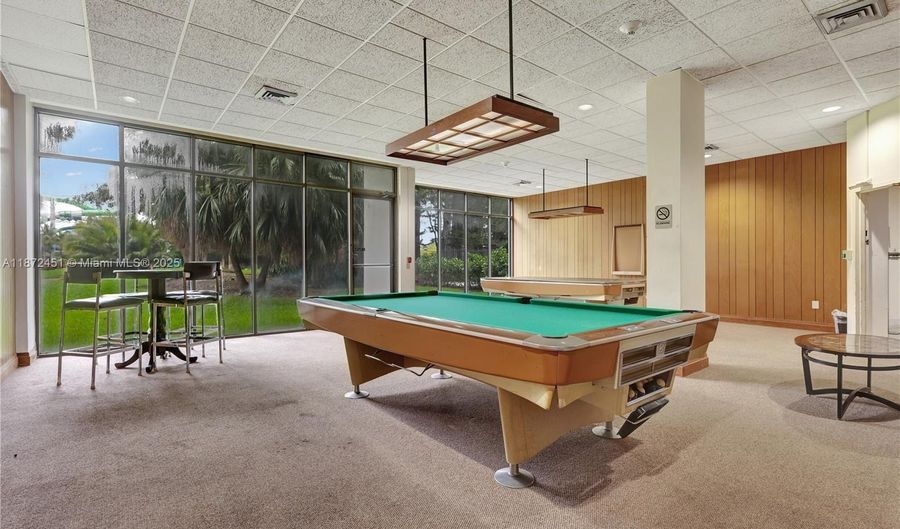 20100 W Country Club Dr 204, Aventura, FL 33180 - 2 Beds, 2 Bath
