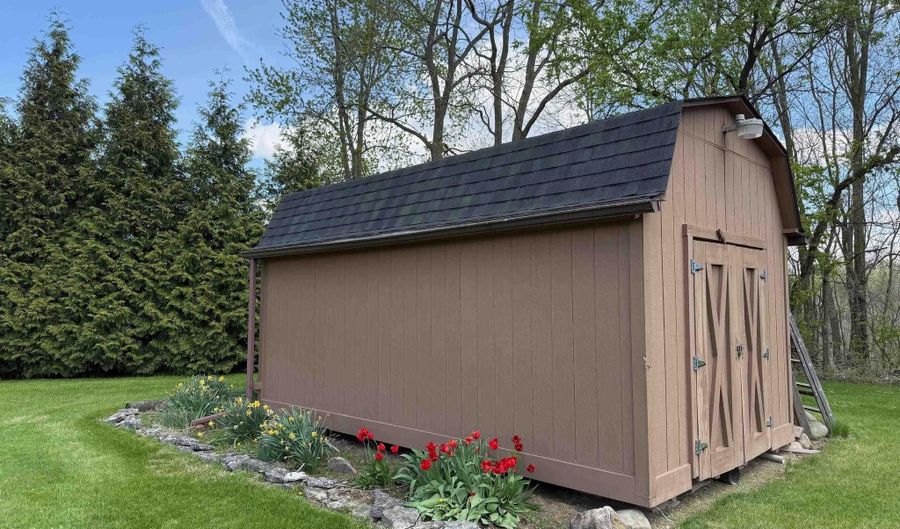 1764 County Road 66 Rd, Auburn, IN 46706 - 3 Beds, 2 Bath