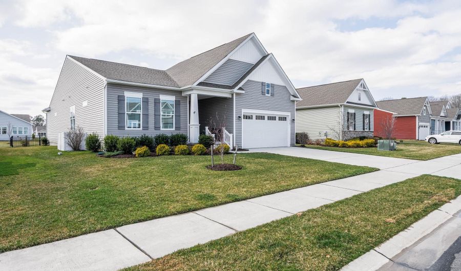 19161 CHARTRES St, Lewes, DE 19958 - 3 Beds, 3 Bath