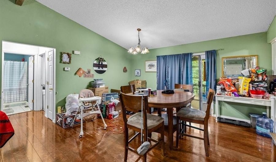 8 Kenilworth Dr, Bella Vista, AR 72714 - 3 Beds, 2 Bath