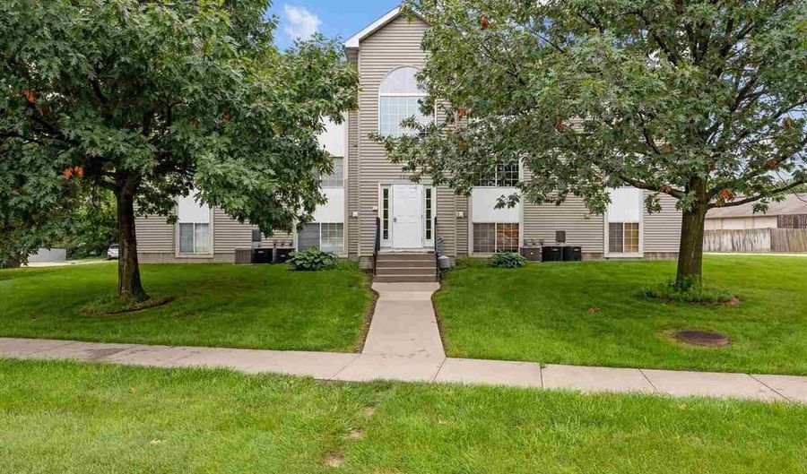 158 Elm Ridge Dr, North Liberty, IA 52317 - 2 Beds, 1 Bath