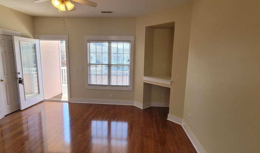 2302 Wrightsville Ave Apt 202, Wilmington, NC 28403 - 2 Beds, 2 Bath