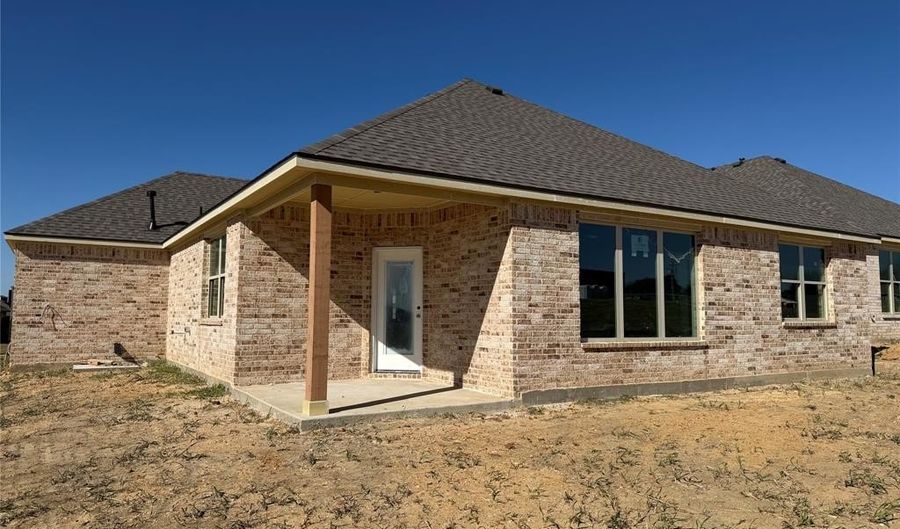 222 Cheyenne Trl, Alvarado, TX 76009 - 3 Beds, 2 Bath