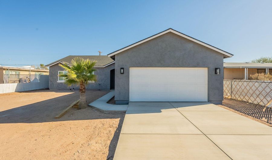 993 S LAWSON Dr, Apache Junction, AZ 85120 - 4 Beds, 2 Bath