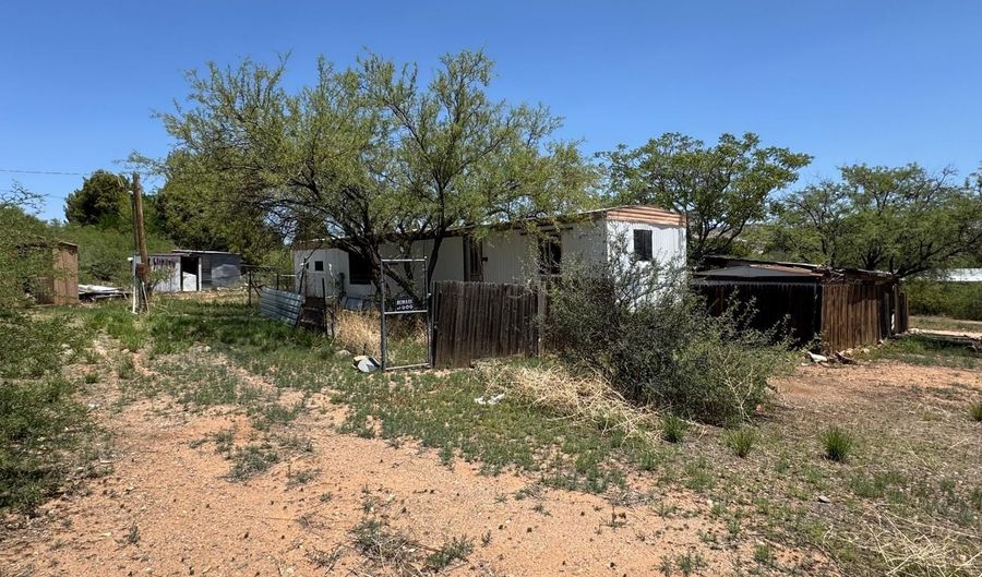 212 E MECKEM Ln, Camp Verde, AZ 86322 - 2 Beds, 1 Bath