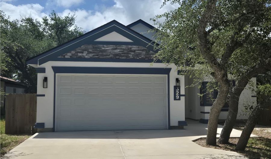 329 N 10th St, Aransas Pass, TX 78336 - 3 Beds, 2 Bath
