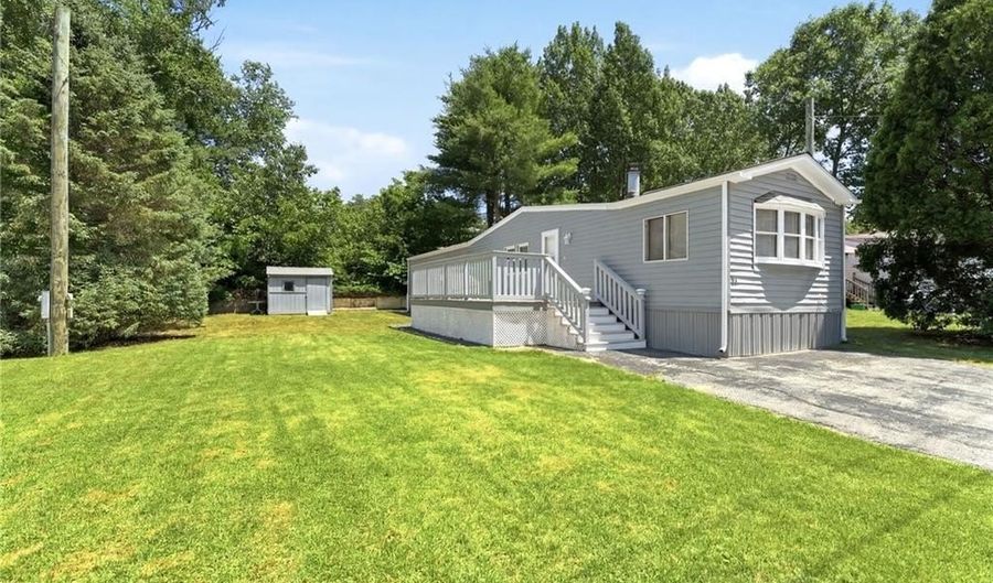 61 Oak Ter, Burrillville, RI 02839 - 2 Beds, 2 Bath