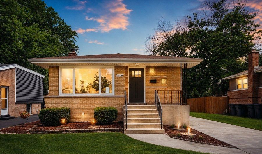 4344 W Linecrest Dr, Alsip, IL 60803 - 3 Beds, 2 Bath