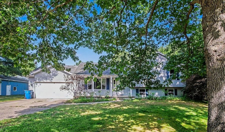 1918 43RD St, Allegan, MI 49010 - 4 Beds, 3 Bath