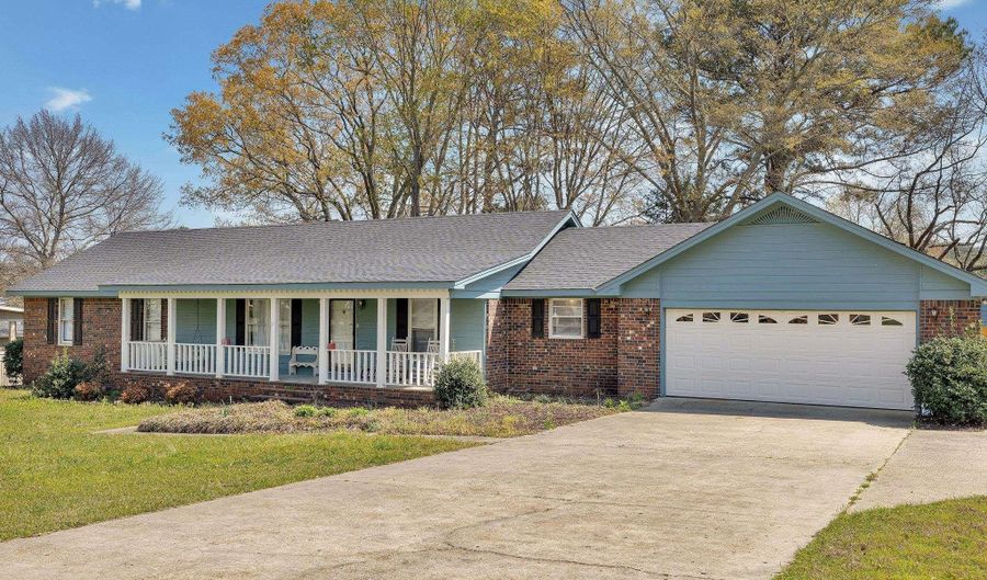 102 Stewart St, Albertville, AL 35950 - 4 Beds, 2 Bath