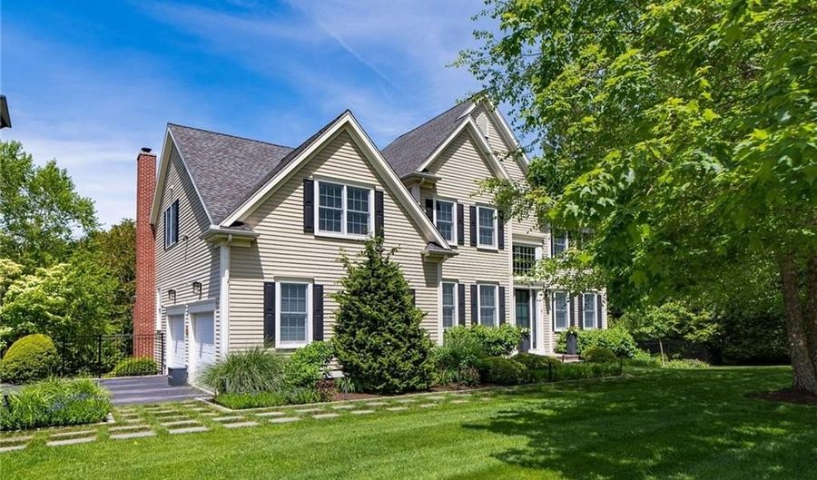 1 Northwest Psge, Barrington, RI 02806 - 5 Beds, 4 Bath