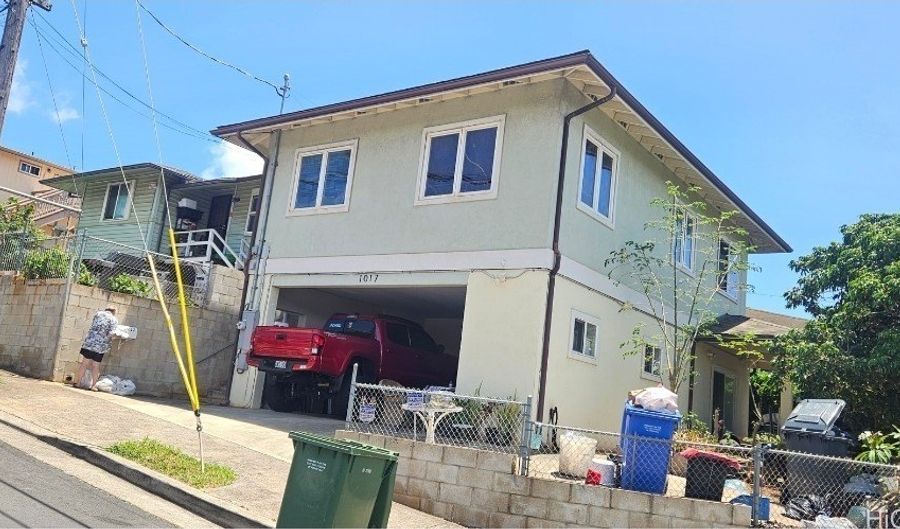 1017 Maluna St, Honolulu, HI 96818 - 6 Beds, 5 Bath