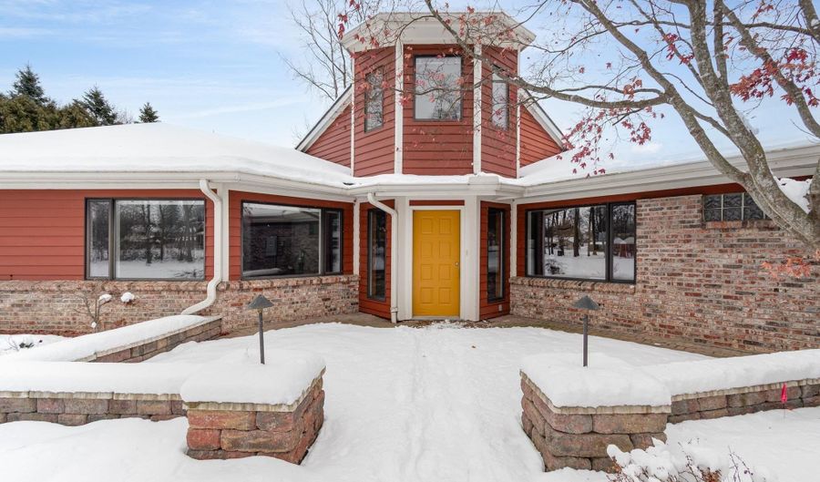 5390 Pheasant Ct, Alma, MI 48801 - 5 Beds, 4 Bath