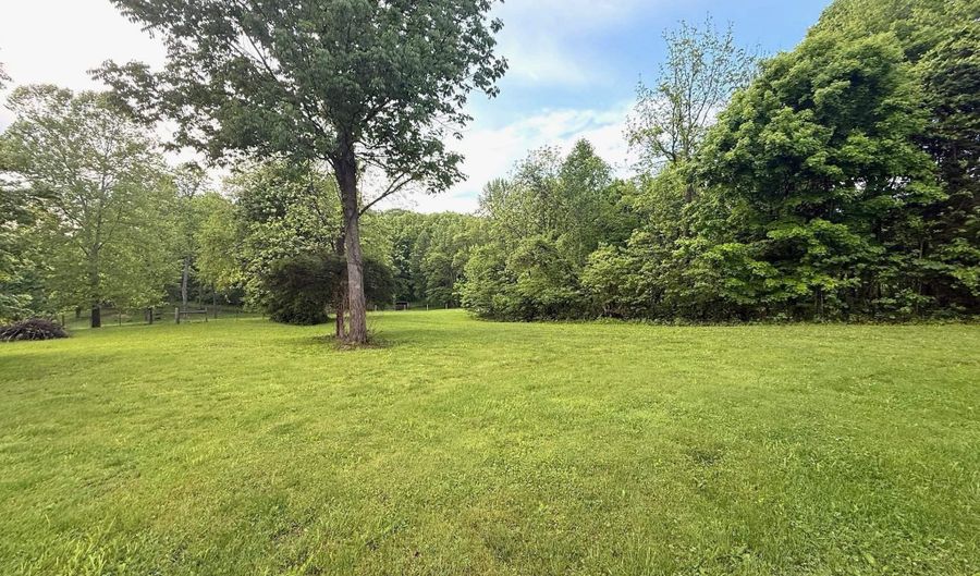 6509 Williams Rd, Bedford, IN 47421 - 4 Beds, 4 Bath