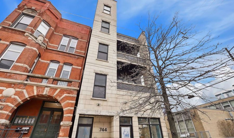 744 N May St 202, Chicago, IL 60642 - 1 Beds, 1 Bath