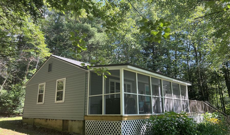 40 N Lake Way, Becket, MA 01223 - 2 Beds, 1 Bath