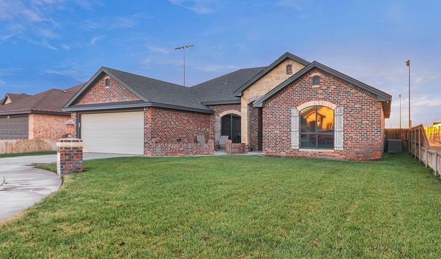 6 Bella Vista Ct, Andrews, TX 79714 - 4 Beds, 2 Bath