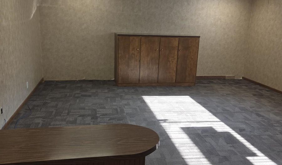 111 N Hall St, Algona, IA 50511 - 0 Beds, 0 Bath