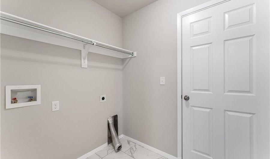 802 SW Green World St, Bentonville, AR 72712 - 4 Beds, 2 Bath