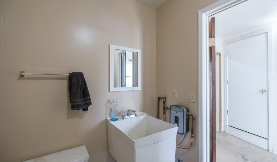 740 Main St, Aumsville, OR 97325 - 4 Beds, 3 Bath