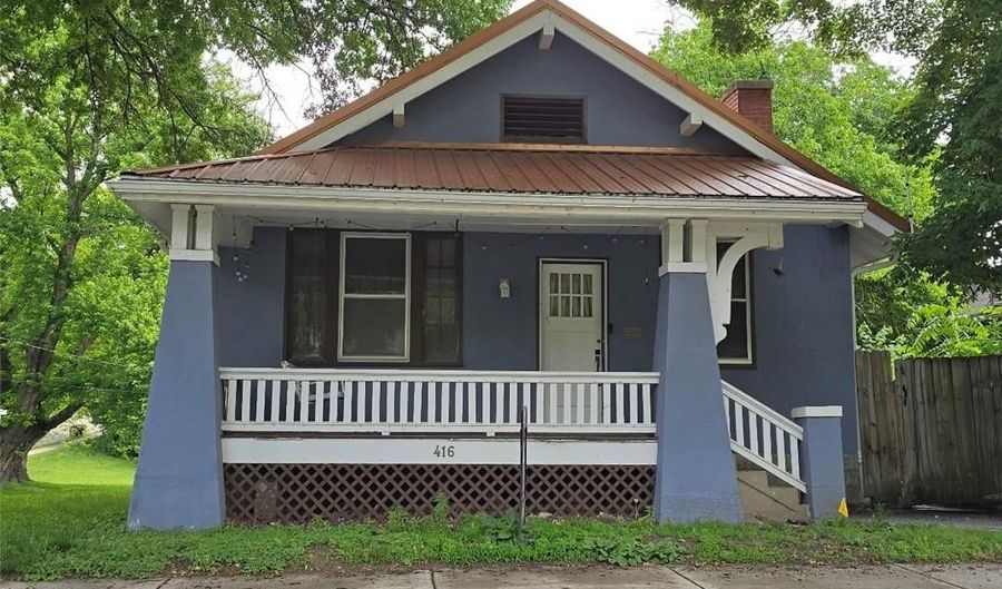 416 N 9th St, Atchison, KS 66002 - 3 Beds, 1 Bath