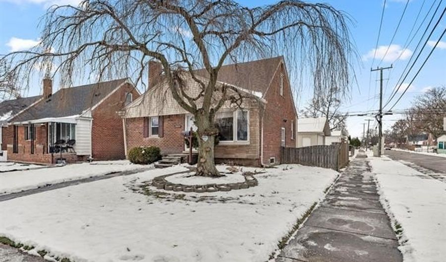 9804 Hubert Ave, Allen Park, MI 48101 - 3 Beds, 2 Bath