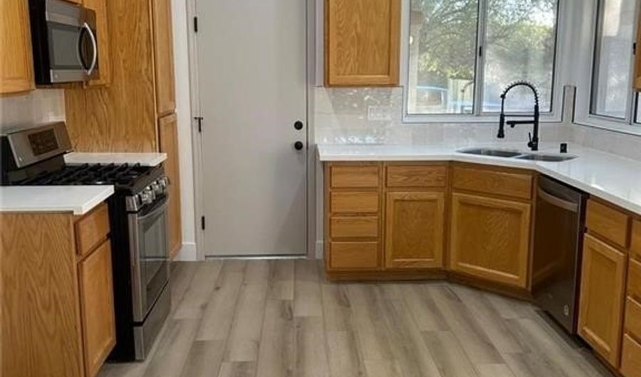 1376 Forlana Dr, Henderson, NV 89052 - 2 Beds, 2 Bath