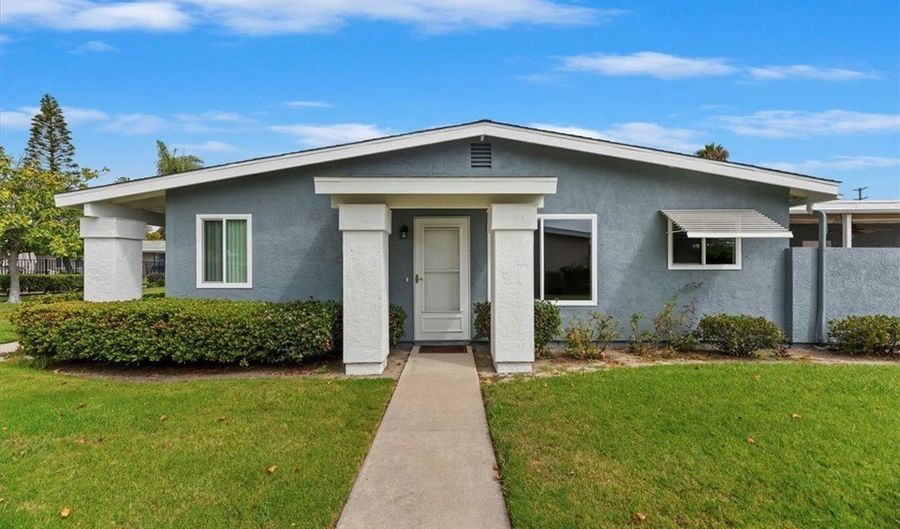 3676 Bartlett Ave, Oceanside, CA 92057 - 2 Beds, 2 Bath