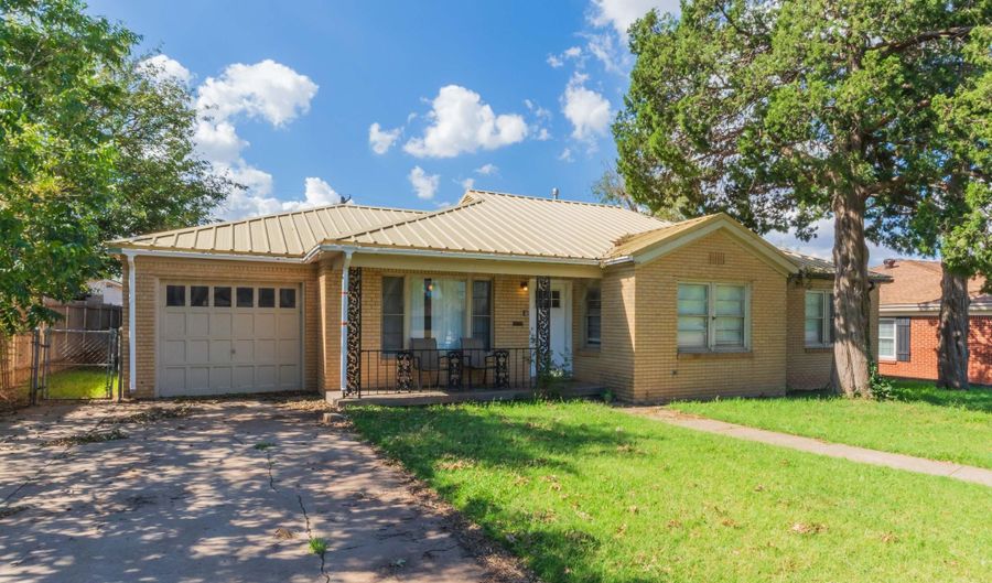 4307 W Hills Trl, Amarillo, TX 79106 - 4 Beds, 3 Bath