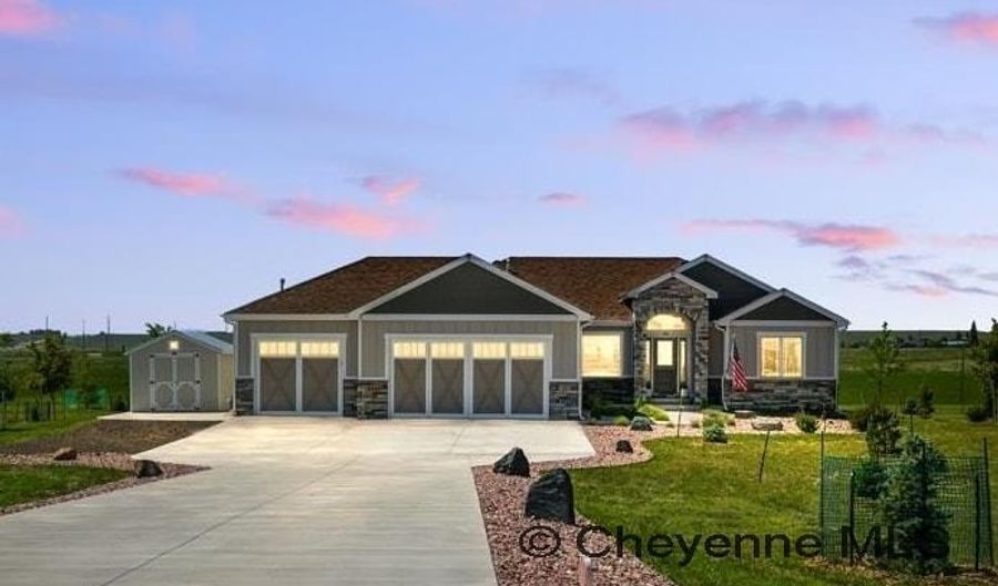 6424 BLUE ROAN Rd, Cheyenne, WY 82007 - 3 Beds, 2 Bath