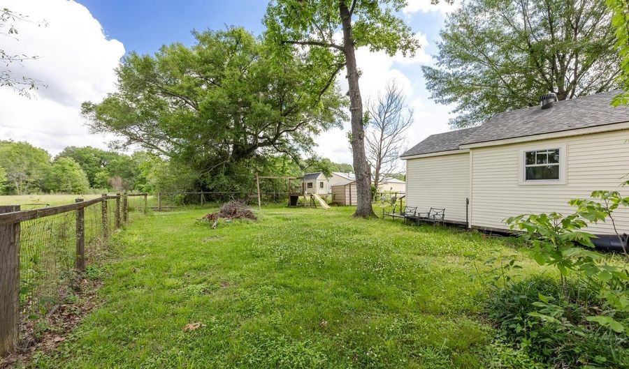 8495 Comite Dr, Baker, LA 70714 - 3 Beds, 2 Bath