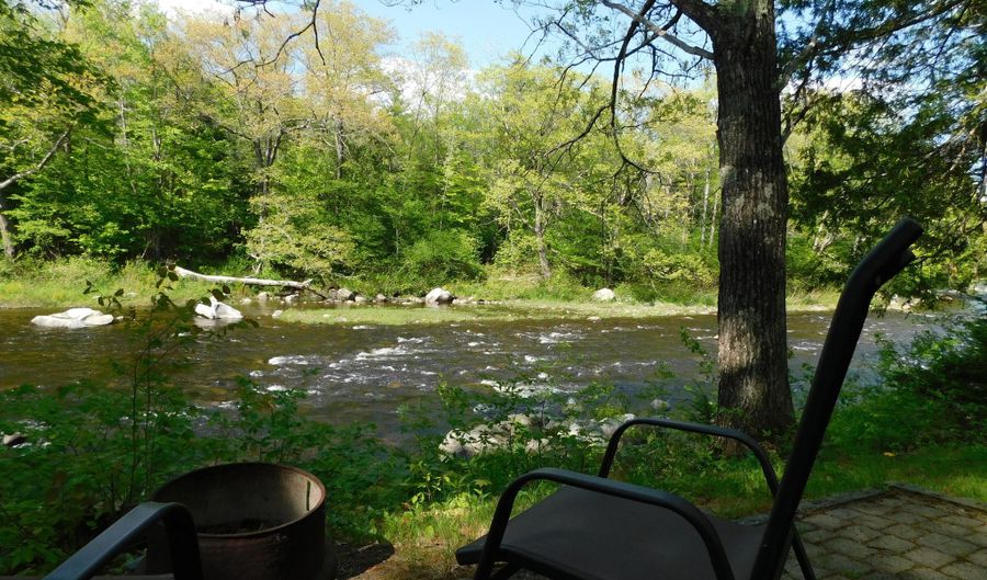 51 Pond Road Rd, Abbot, ME 04406 - 2 Beds, 1 Bath