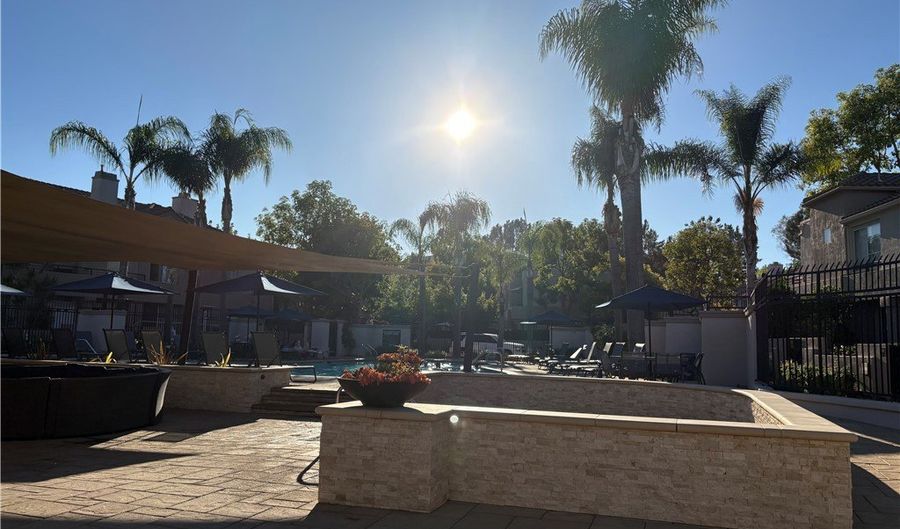 25 Softwind, Aliso Viejo, CA 92656 - 3 Beds, 3 Bath