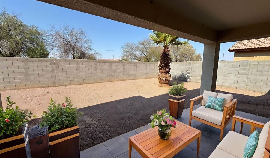 11202 W CHASE Dr, Avondale, AZ 85323 - 5 Beds, 2 Bath
