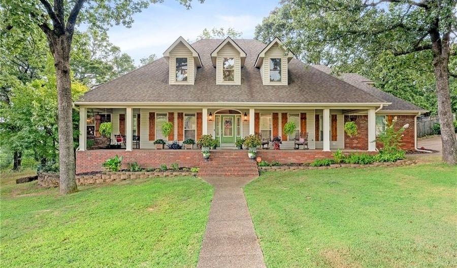 3525 Golf Course Dr, Alma, AR 72921 - 4 Beds, 3 Bath