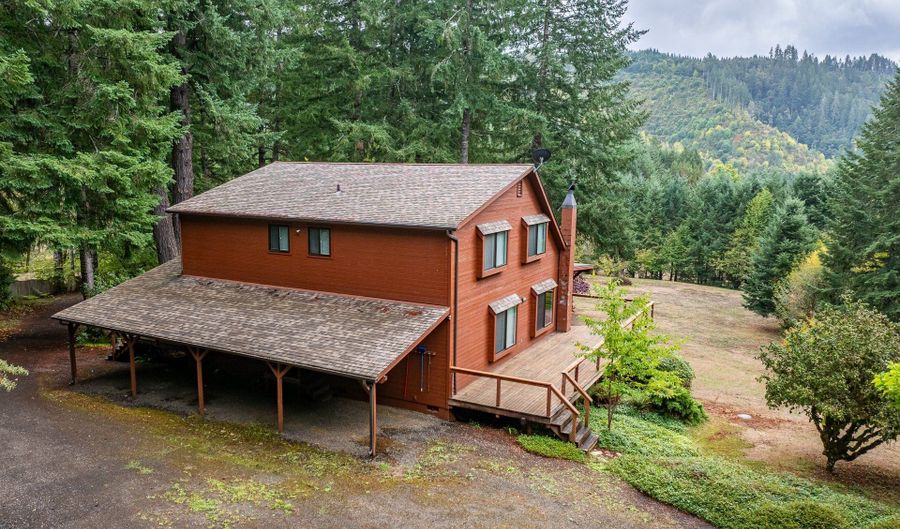 18156 HIGHWAY 36, Blachly, OR 97412 - 2 Beds, 3 Bath