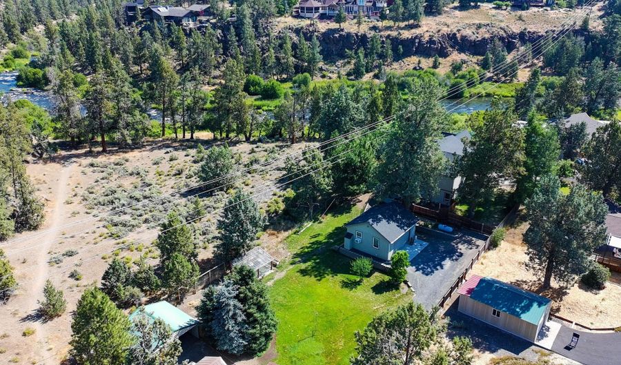20087 Beaver Ln, Bend, OR 97703 - 3 Beds, 3 Bath