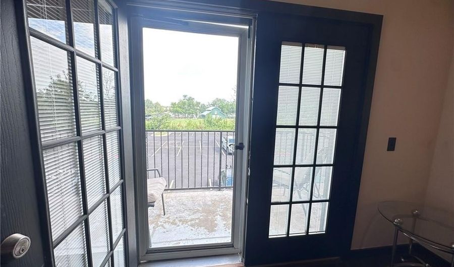 111 SE 22nd St 21, Bentonville, AR 72712 - 1 Beds, 1 Bath