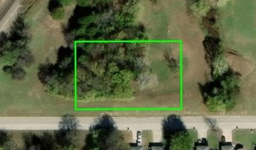 905 11th NE, Ardmore, OK 73401 - 0 Beds, 0 Bath