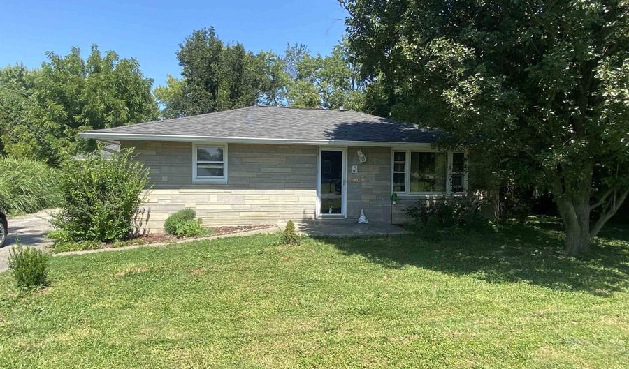 2315 30th St, Bedford, IN 47421 - 3 Beds, 2 Bath