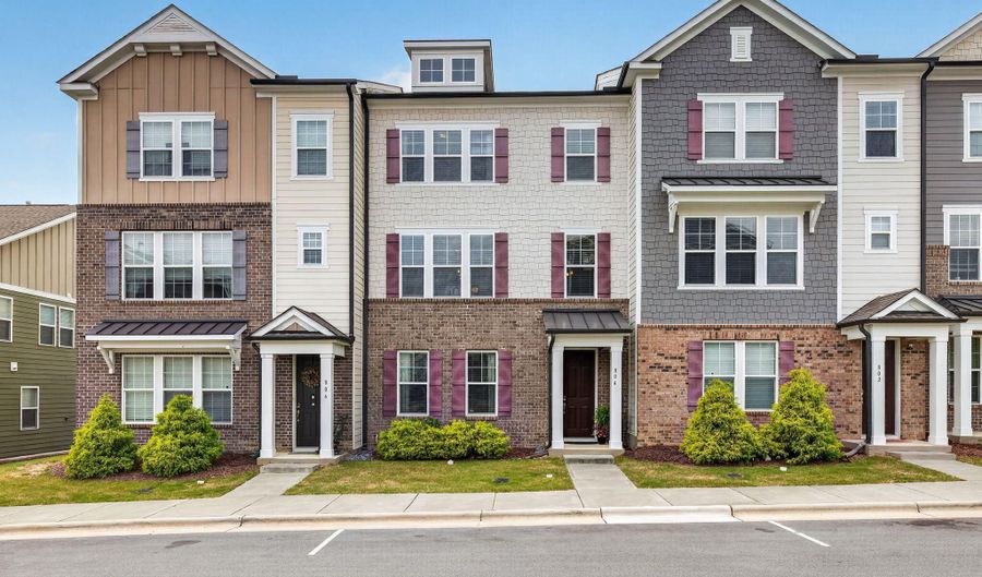 804 Patriot Summit Ln, Apex, NC 27523 - 4 Beds, 4 Bath