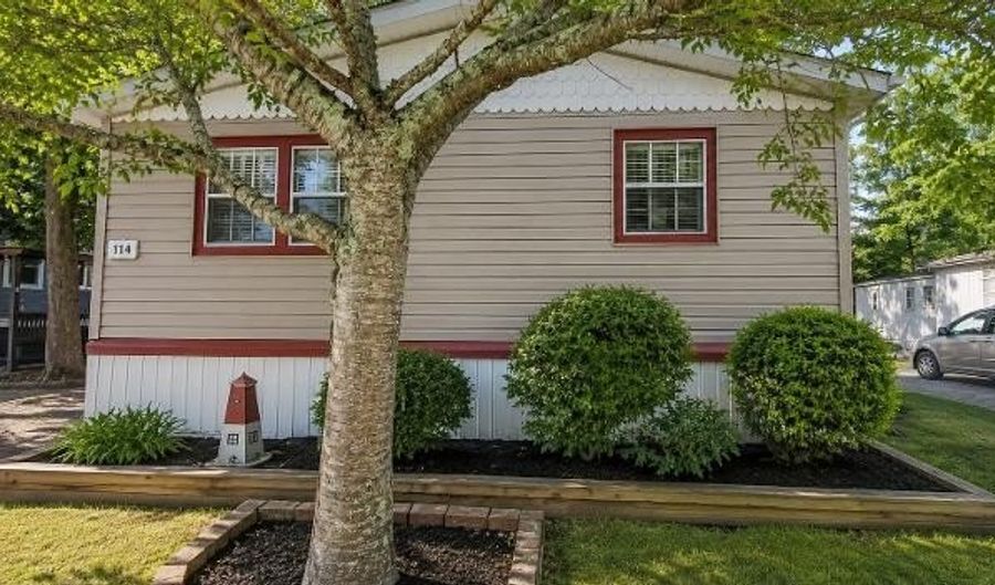114 CHESTNUT Dr, Barnegat, NJ 08005 - 2 Beds, 2 Bath