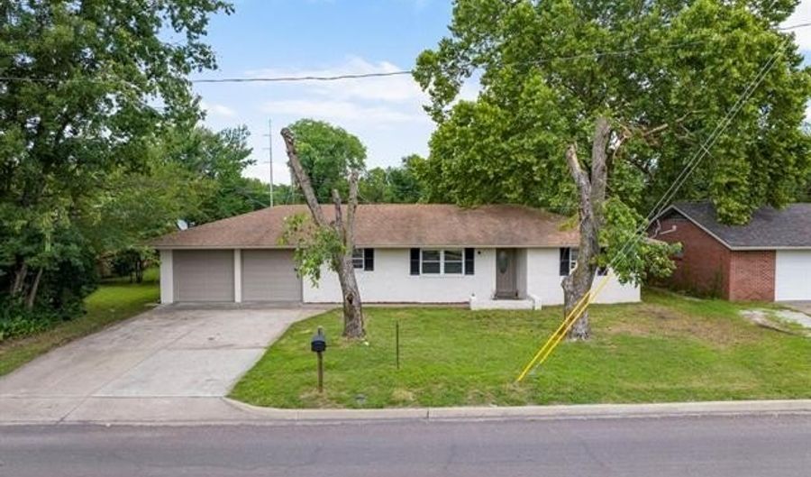 1706 S Madison Blvd, Bartlesville, OK 74006 - 4 Beds, 2 Bath