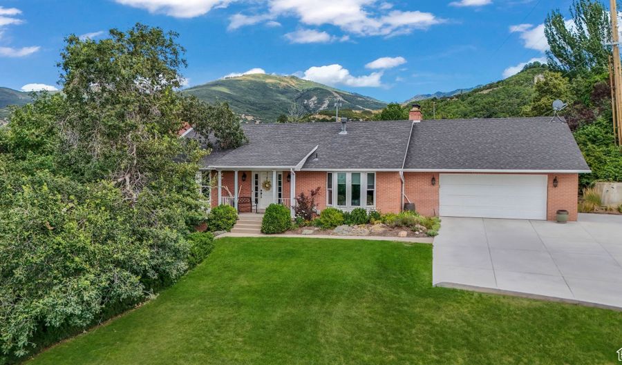 2385 S CLAREMONT, Bountiful, UT 84010 - 6 Beds, 3 Bath